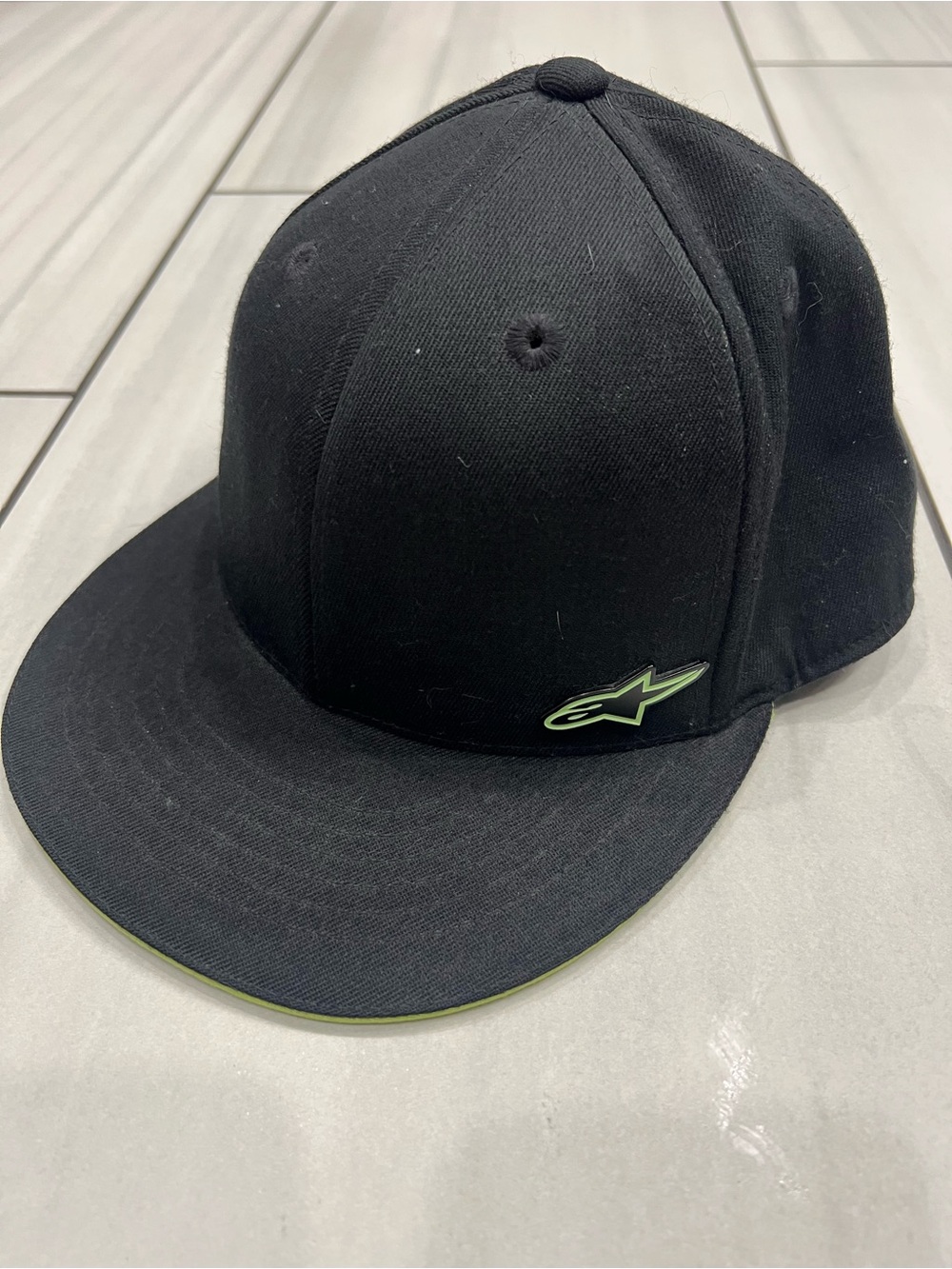 Black And Green Alpinestars 210 Fitted Hat / Cap Size L/XL 7 1/4 - 7 5/8 Astars